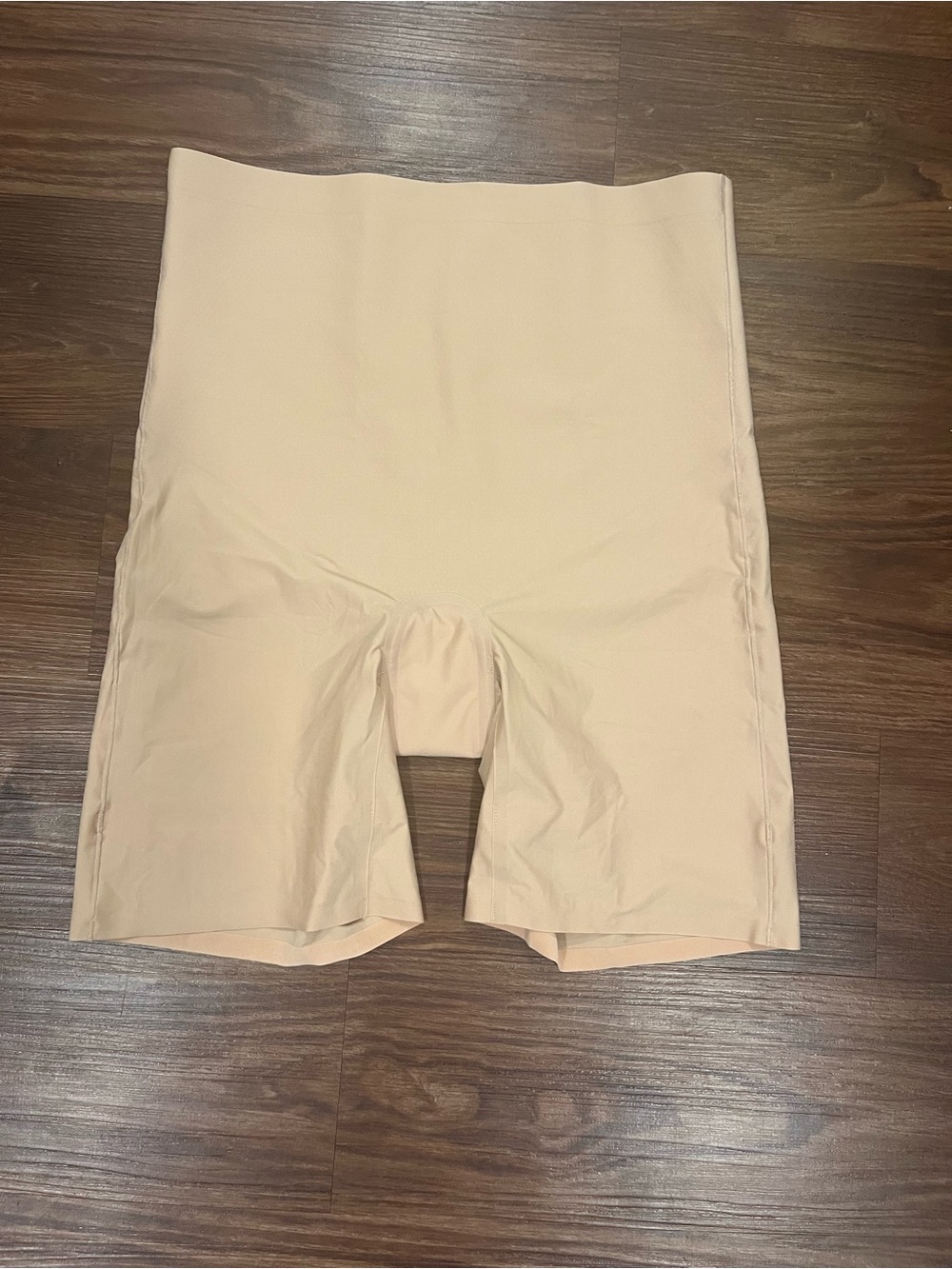 NWOT Knix Women's Shortie Thigh Saver Short Stretch Seamless Design Sz XL  Beig